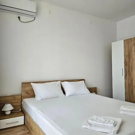 Apartcomplex Chateau אהלוי